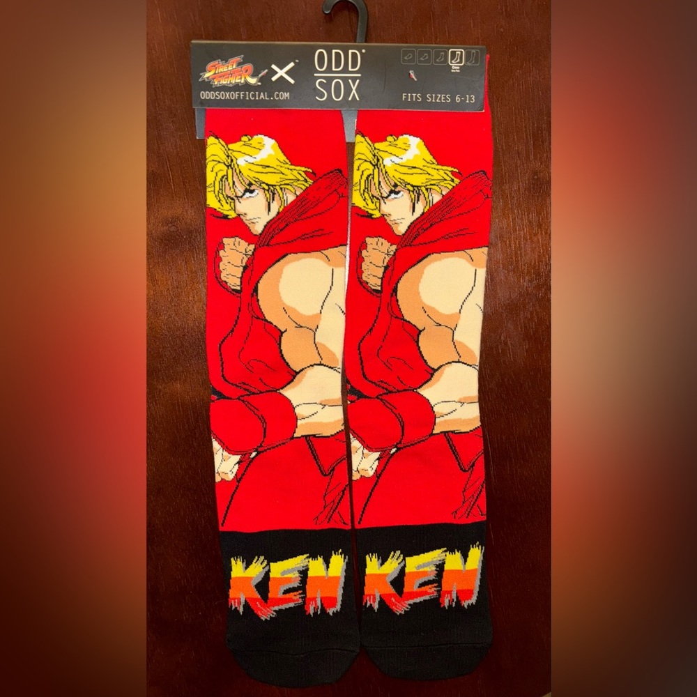 STREET FIGHTER “KEN” ODD SOX NOVELTY CREW SOCKS NWT MEN’S SHOE SIZE 6-13